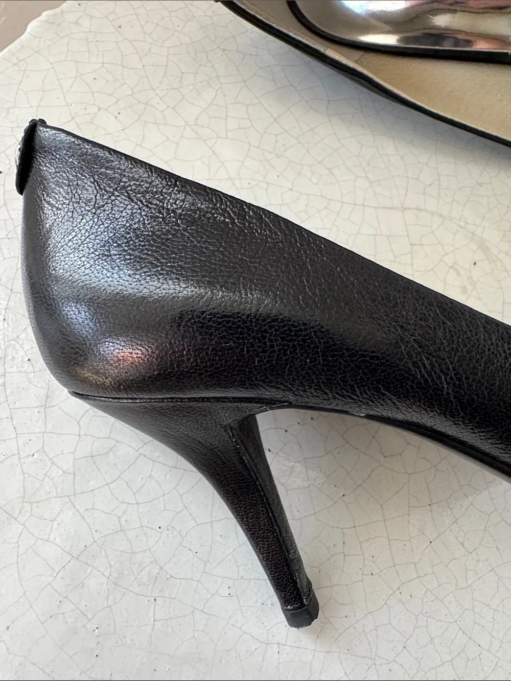 Michael Kors Black Pointed-Toe Leather Pumps Classic Special OccasionSize 7.5M